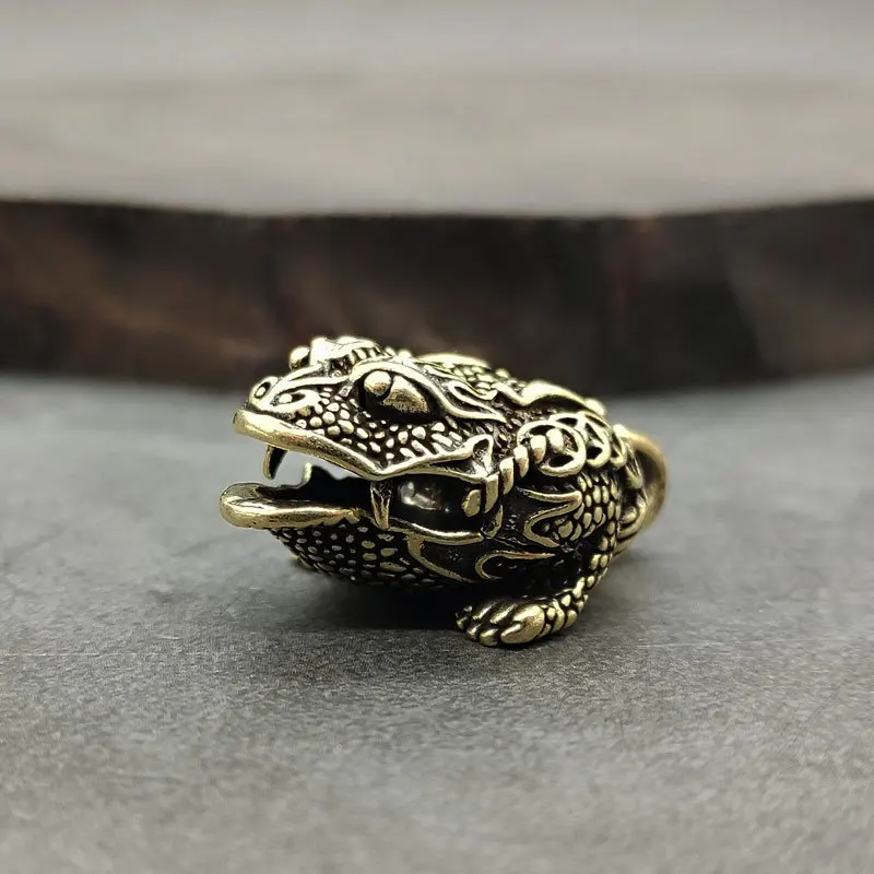 

Antique Solid Brass Golden Toad Miniature Figurines Retro Copper Animal Tea Pet Desktop Ornament Decor Crafts Keychain Pendants