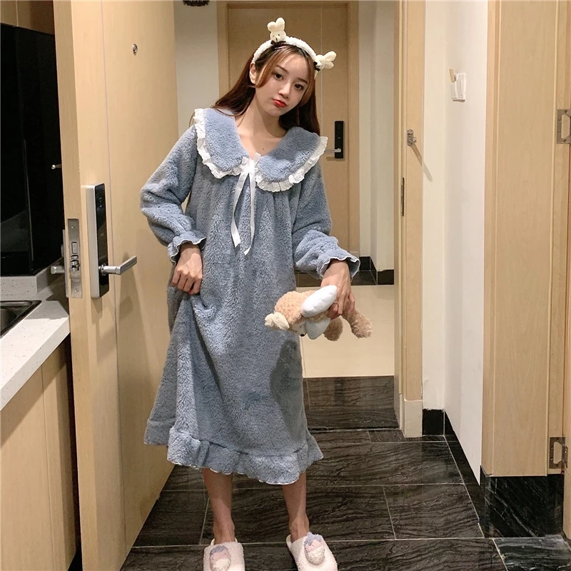 

Women's Hooded Nightgown Plush Coral Fleece Sleepwear Women Autumn and Winter Home Clothes Thicken Pijama