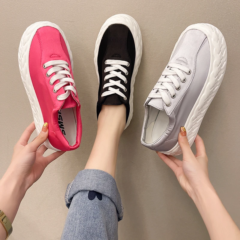 

Женские кроссовки на толстой подошве, черные или белые кроссовки на платформе 5 см, со шнуровкой