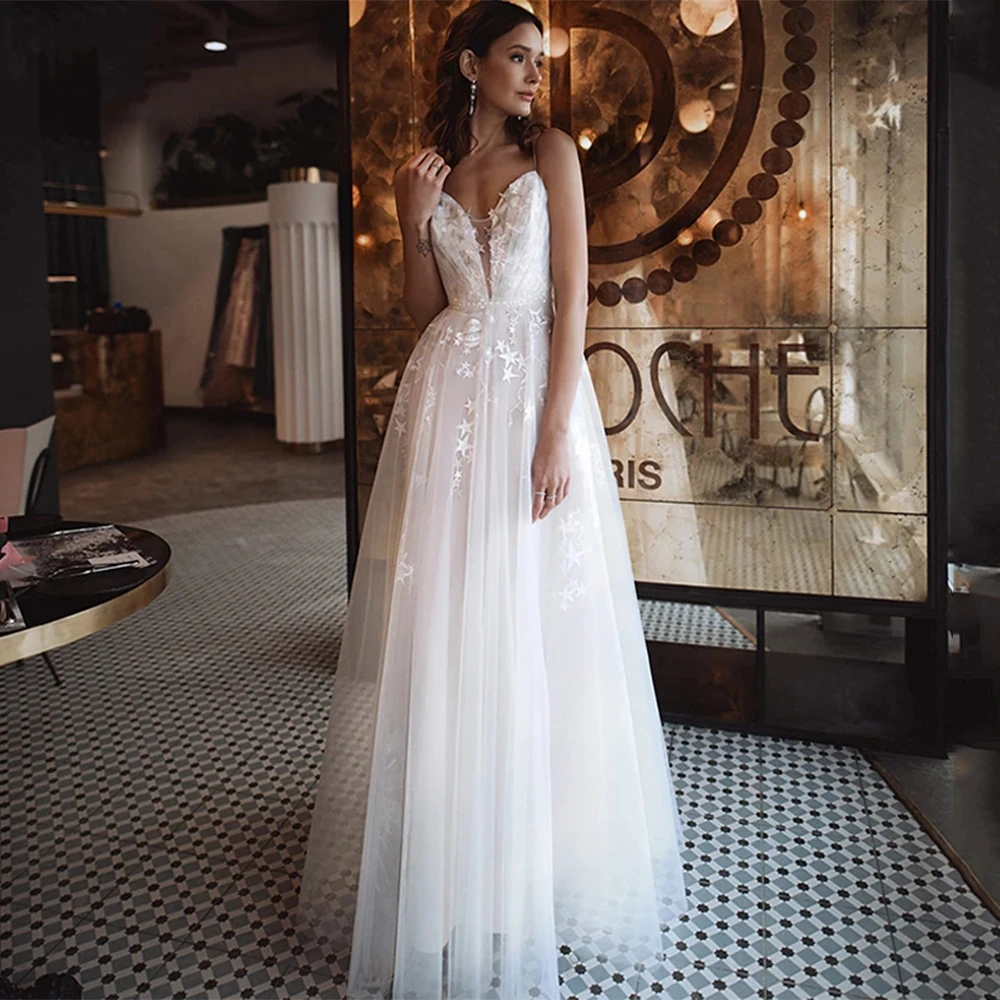 

Boho Wedding Dresses V Neck Sleeveless Lace Appliques Open Back Tulle A Line Sweep Train Beach Bridal Gowns Robe De Mariée