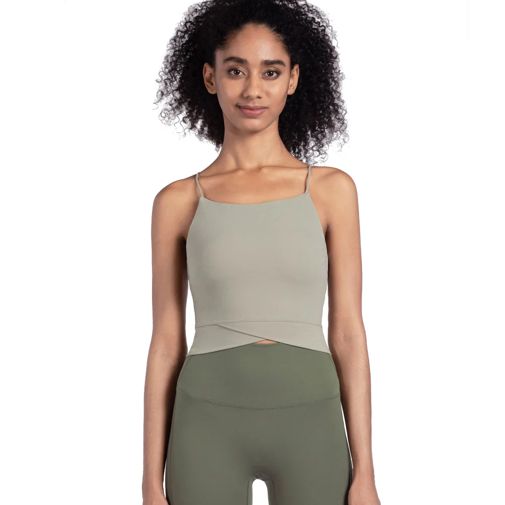 Женский бюстгальтер для йоги мягкий на тонких бретельках с эффектом пуш ап