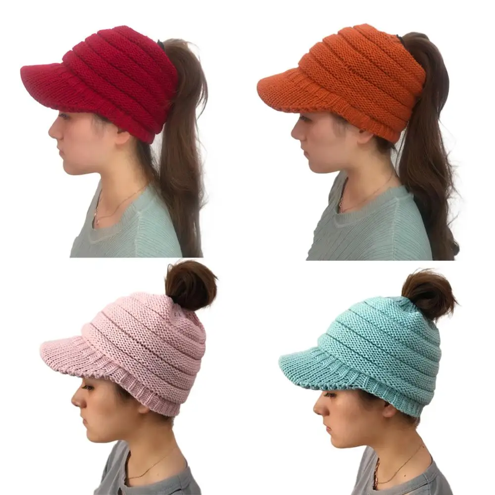 Новая весенняя женская шапка в рубчик мягкая вязаная с хвостиком зимняя теплая