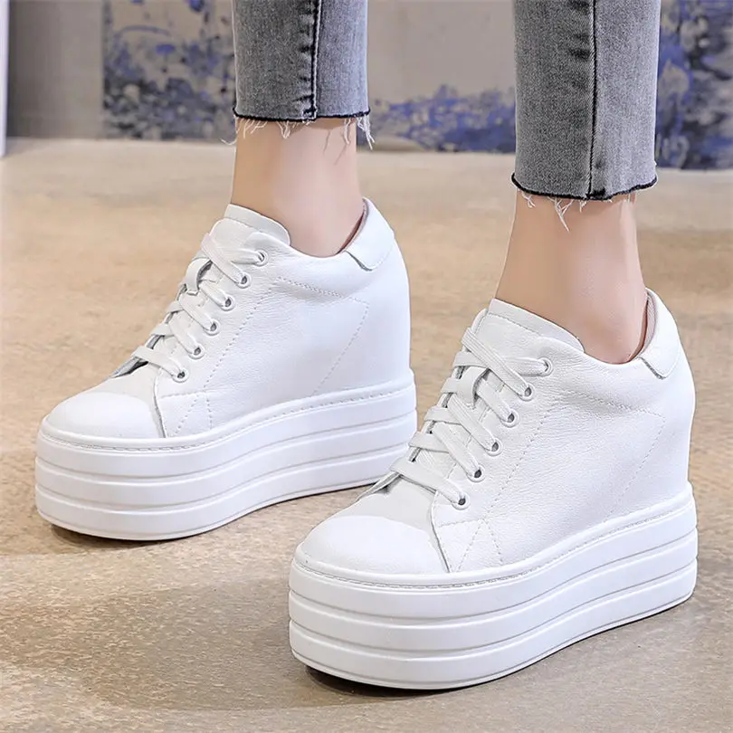 White 2 Женская коровья кожа мода кроссовки платформа танкетка высокий каблук шнуровка Ботильоны Панк криперы повседневные теннисные кроссовки - Цвет: White 2