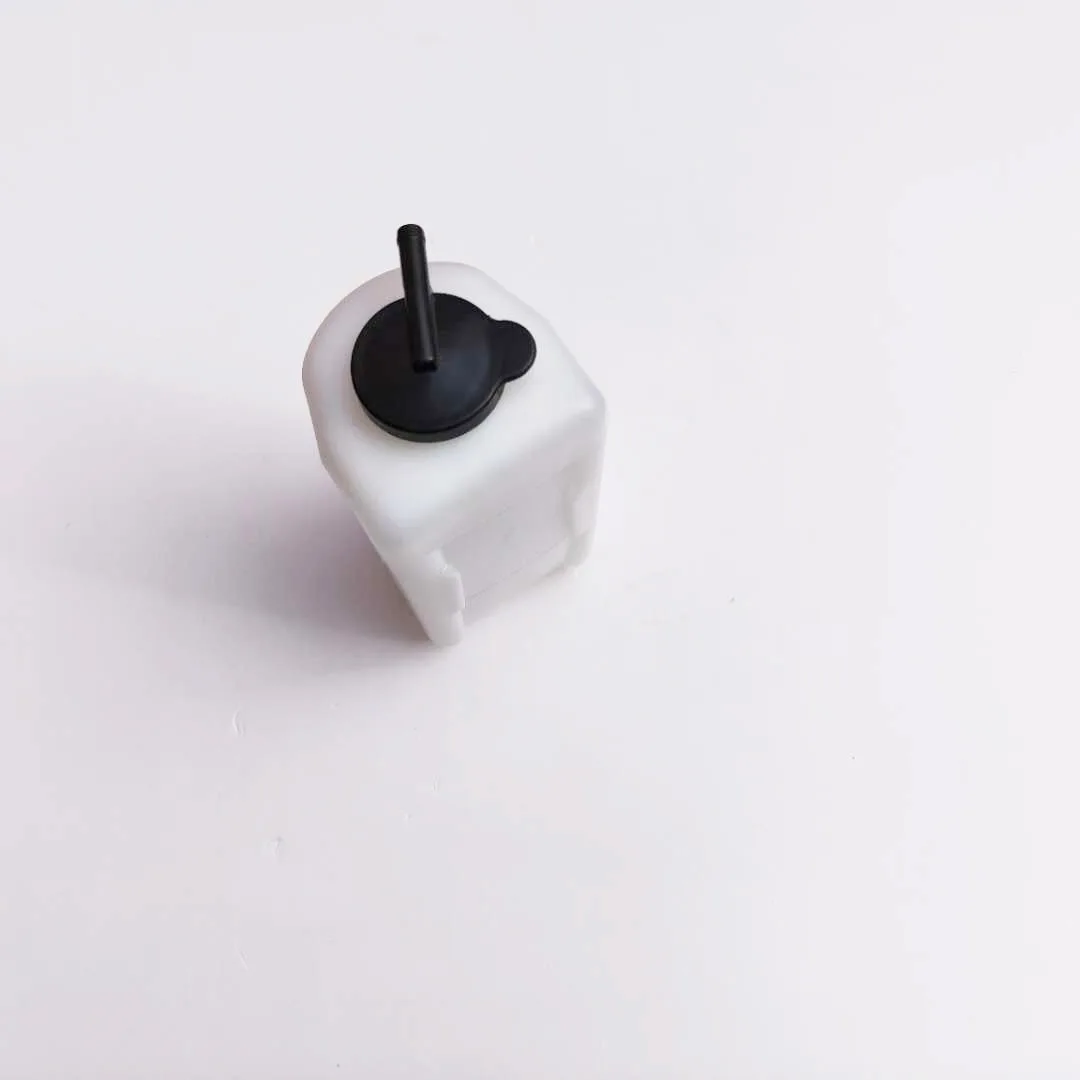 

Excavator parts wholesale Foton Lovol 60/65 Shanhe Intelligent 70 Yuchai 35/60/85-7-8 auxiliary water tank