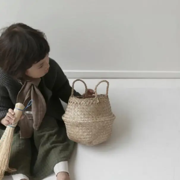 Детское платье для девочек вельветовое трапециевидной формы с рюшами на рукавах