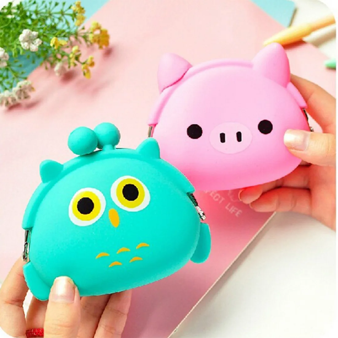 

2021 New Coin Purse Mini Silicone Animal Small Coin Purse Lady Key Bag Purse Children Gift Prize Package Bluetooth earphone bags