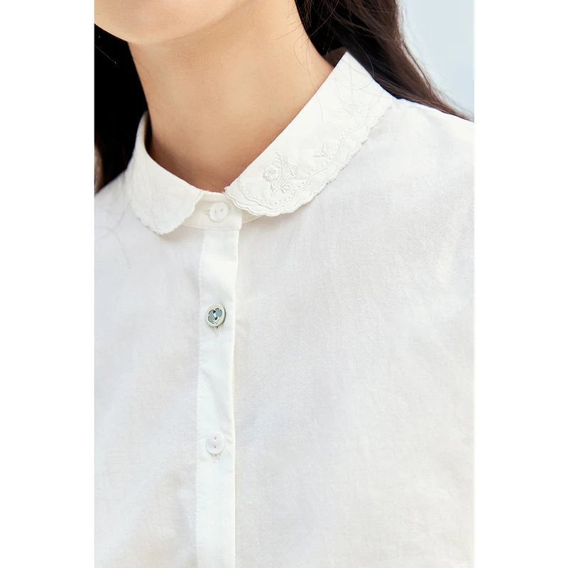 

INMAN Summer Tops Nature Sweet Mori Girl Style Cloud Pattern Button Art Flower Embroidery Collar Short Bubble Sleeve Blouse