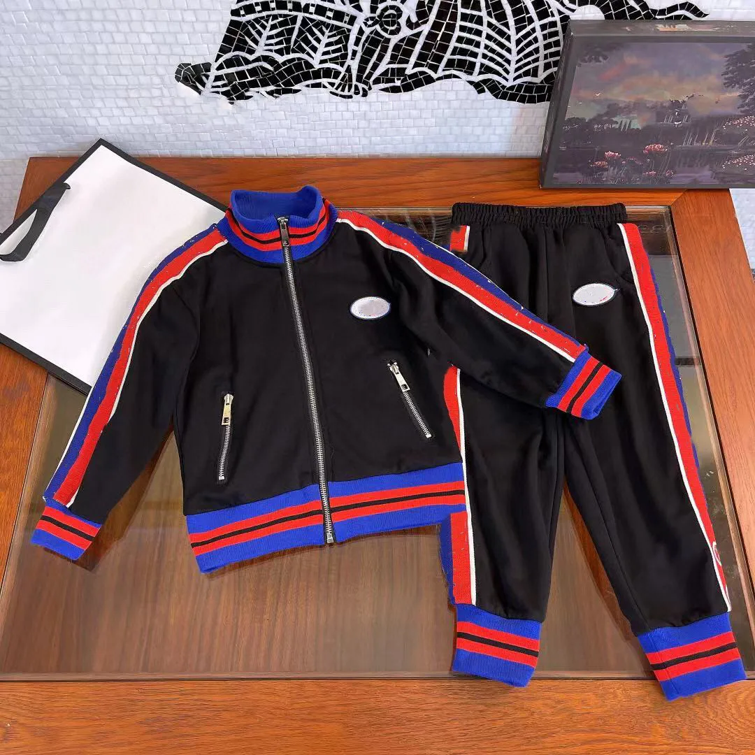 

Новинка Осень-зима 2021, черные брендовые школьные костюмы с буквенным принтом в стиле подростков для мальчиков и девочек 3, 4, 5, 6, 7, 8, 9, 10, 12 лет