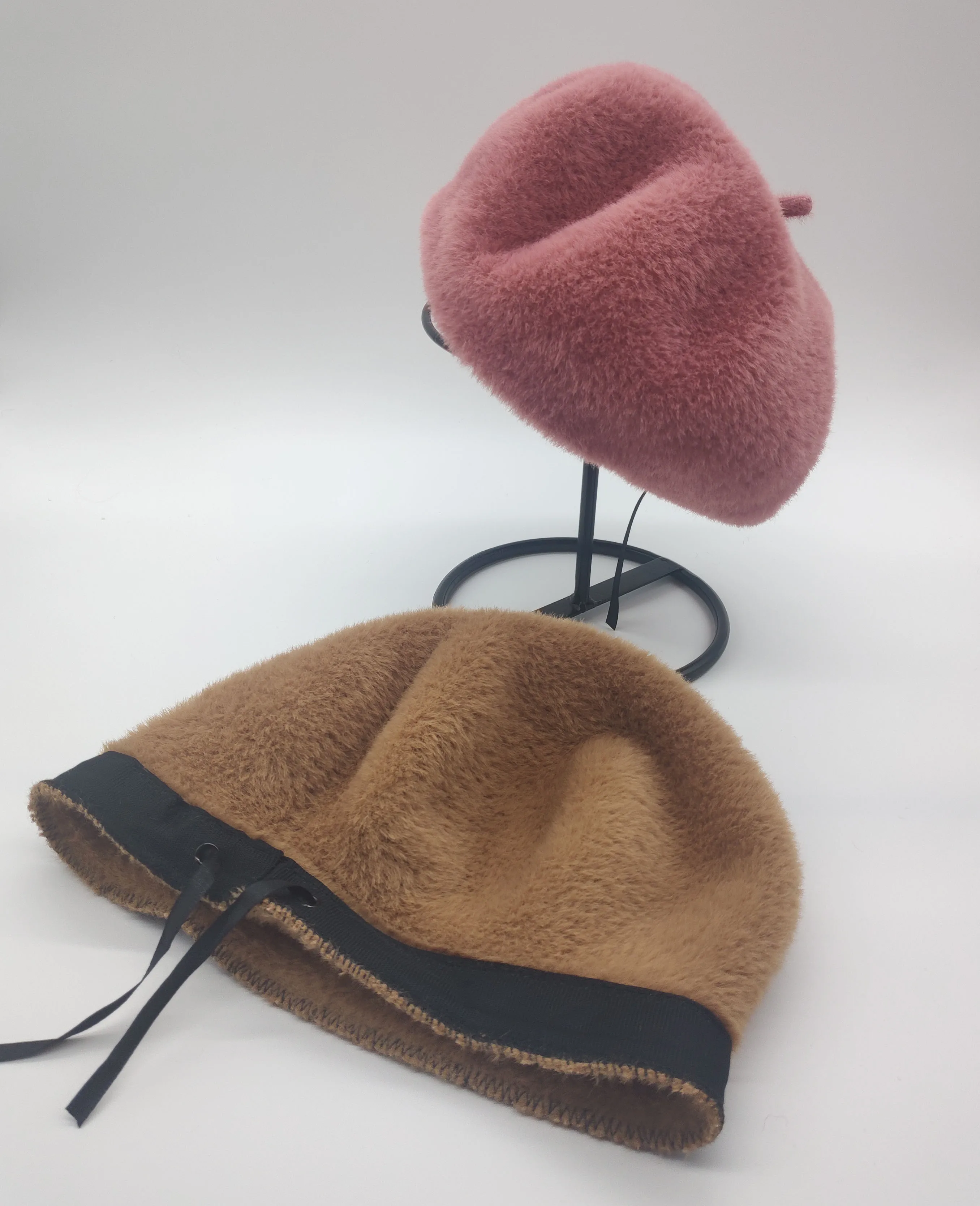 Женская Повседневная зимняя теплая шапка карамельного цвета Дамский берет для