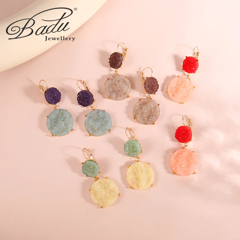 

Badu 2021 Trendy Alloy Edging Resin Crystal Bud Oval Drop Earrings Unique Design Imitation Natural Stone Earrings for Women