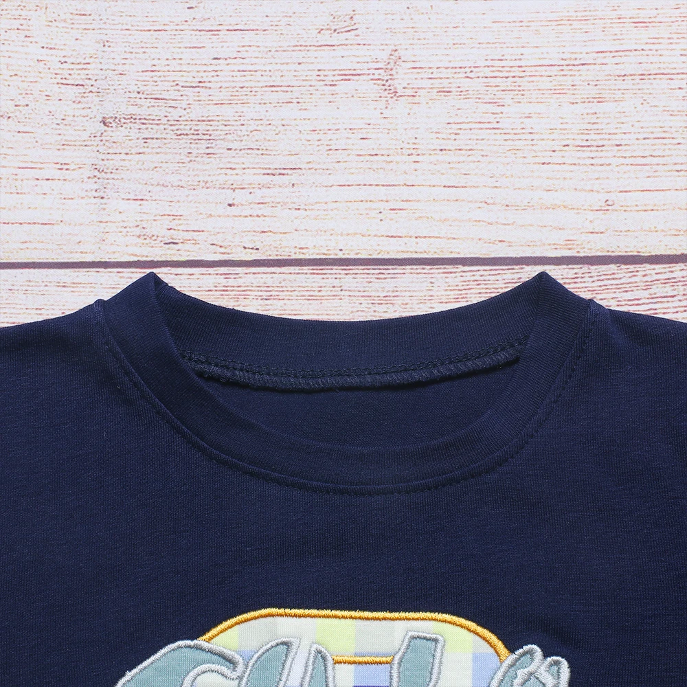 Летняя одежда темно-синий топ с коротким рукавом и желтые клетчатые шорты для