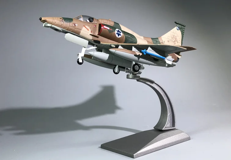 Модель WLTK из Израиля IAF A-4M Skyhawk Fighter 1/72 литые под давлением |