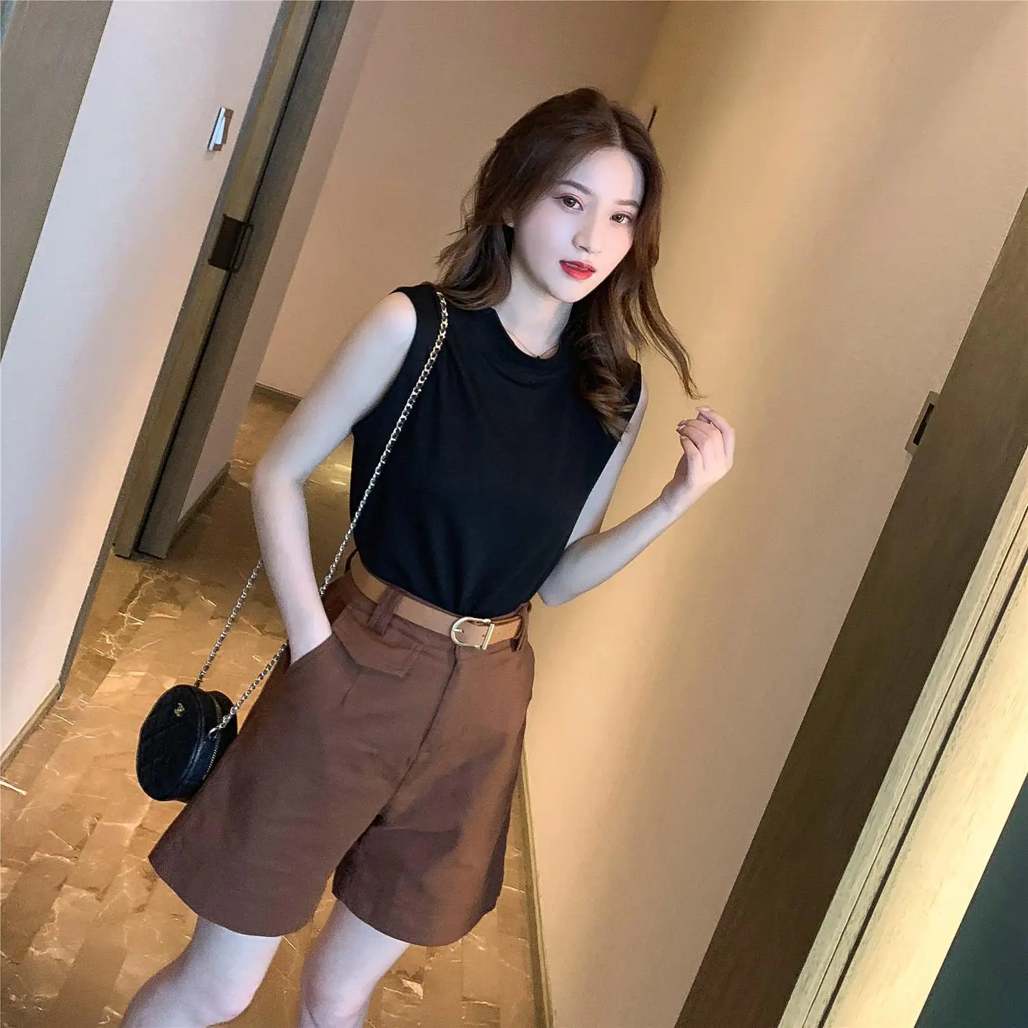 

Women 2021 Summer Fashion Wide Legs Suit Female Office Set Sleeveless Tees High Waist Shorts Suit Ladies Casual 2 Piece Set R152