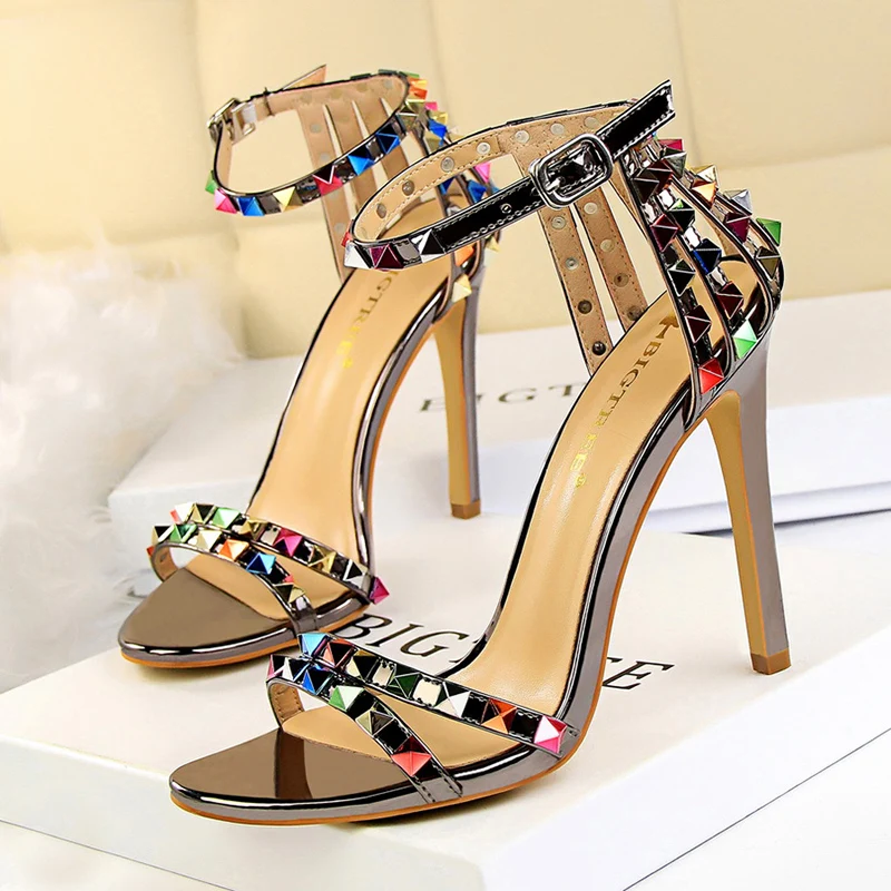 

2021 Women Sandals 11cm High Heels Rivets Lady Shoes Stiletto Gladiator Pumps Stripper Summer Fetish Platform Open Toes Shoes