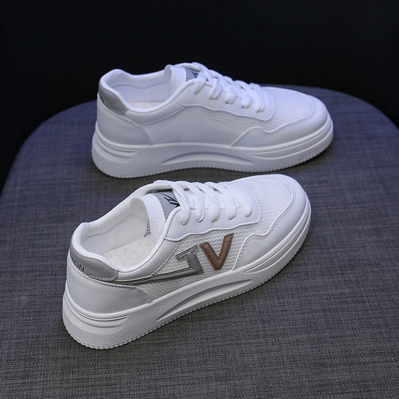 

Breathable small white shoes women's 2021 summer new Korean style student board shoes women's thick soled net shoes