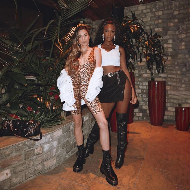 

Bodysuit 2020 Sexy New Leopard Print V-neck Open Back Sleeveless Shorts Jumpsuit Skinny Sexy Fashion Leopard Print Club Bar