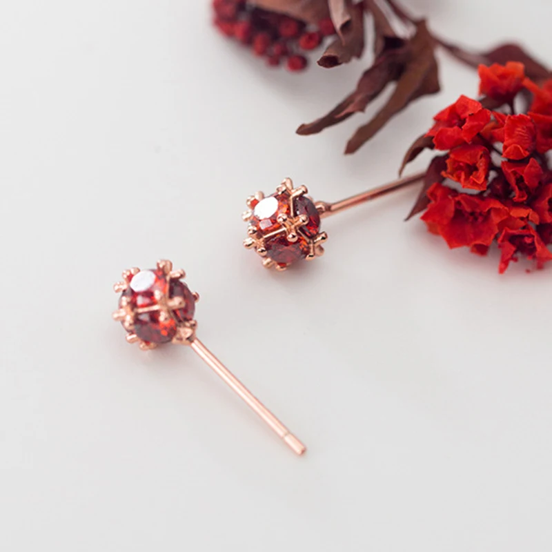 Изысканные 8-ми красные каменный куб серьги-гвоздики цвета розового золота