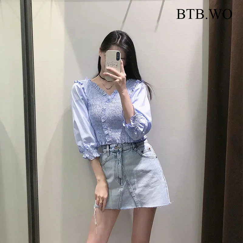 

BTB.WO Za Women 2021 Sweet Fashion Ruffled Smocked Cropped Blouses Vintage Long Sleeve Slim Female Shirts Chic Tops