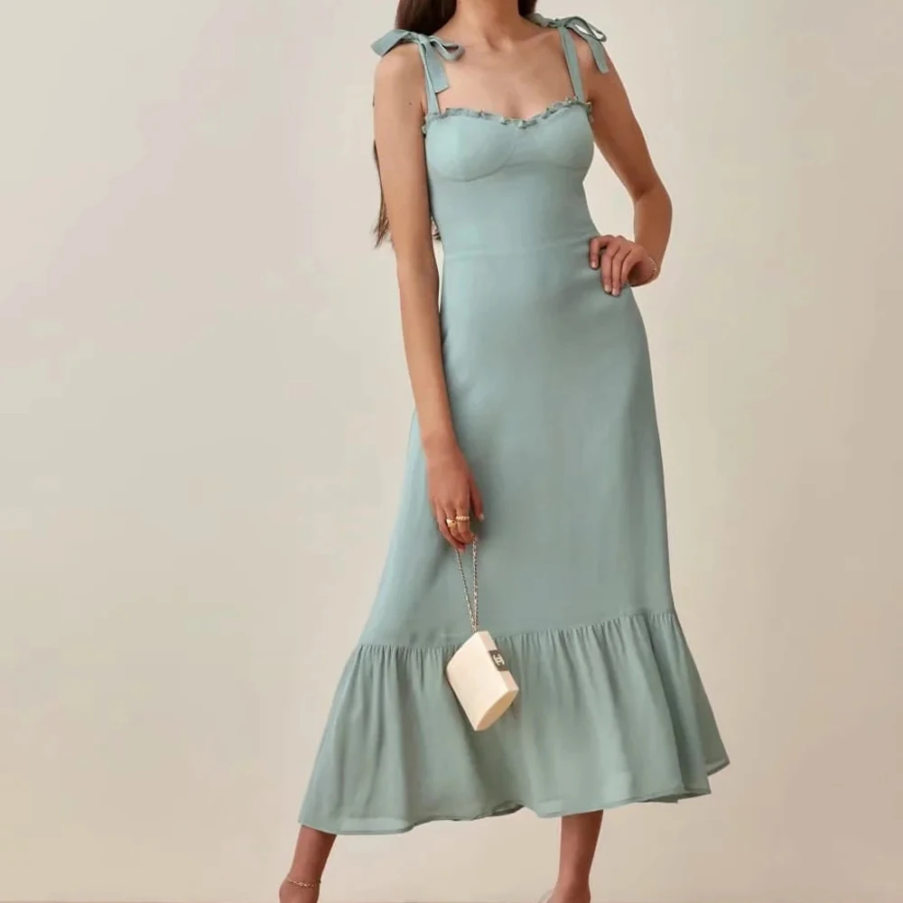 

2021 XNWMNZ Vintage Chiffon Green Midi Women Dress Sexy Adjust Spaghetti Straps Vestidos Retro Ruffles Summer Dress