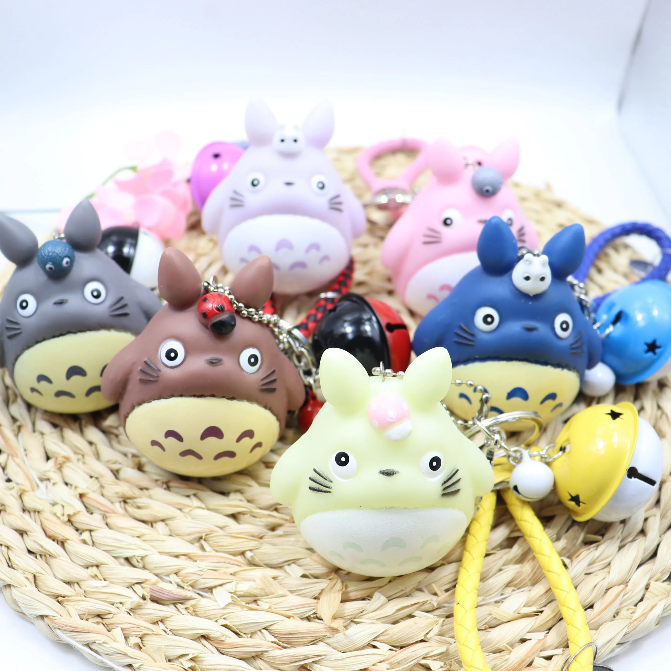 Брелок Тоторо С мультипликационным рисунком 2021 брелки в стиле аниме Мой сосед