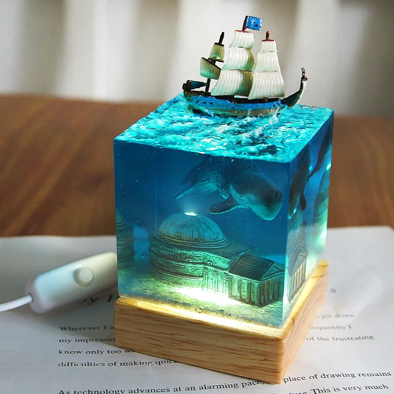 [TML] Handicraft marine ornaments sea ship whale fish tank night light Resin crystal car ornament home desk Decoration model | Игрушки и