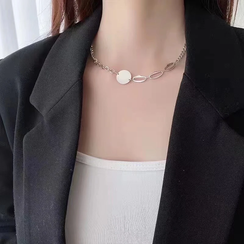 

925