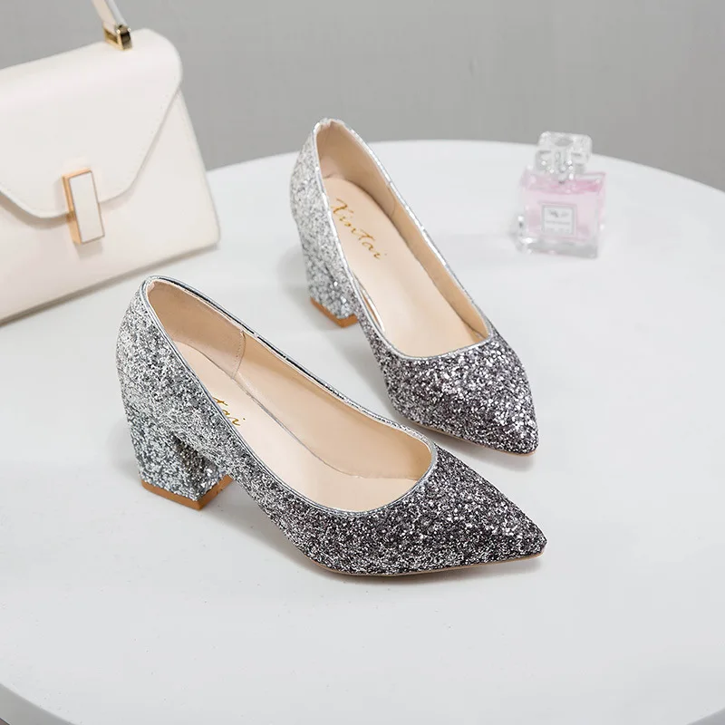 Свадебные туфли новые модные женские тонкие с острым носком пикантные на высоком