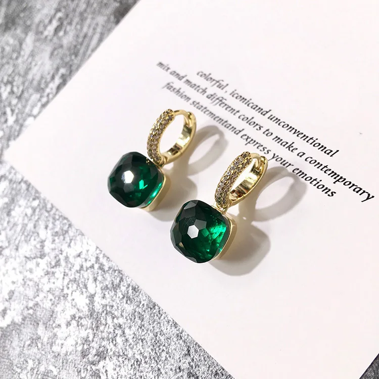 Женские серьги-капельки с кристаллами 10*10 мм зеленого и синего цветов | Украшения