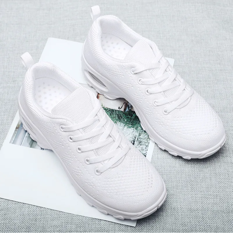 Женская спортивная обувь модные кроссовки на платформе женская танкетке