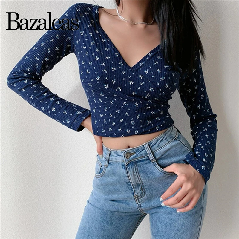 Пикантный темно синий укороченный топ Bazaleas с цветочным принтом и длинными