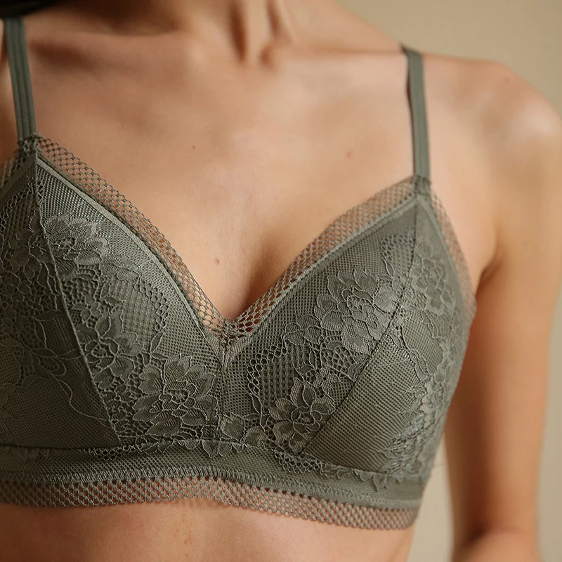 Комплект женского нижнего белья с прозрачными трусиками белая черная зеленая