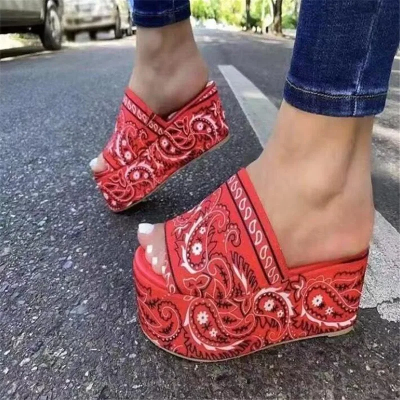 

New ladies plus size sandals fashion suede printing thick-soled non-slip lightweight and comfortable casual women's slippers