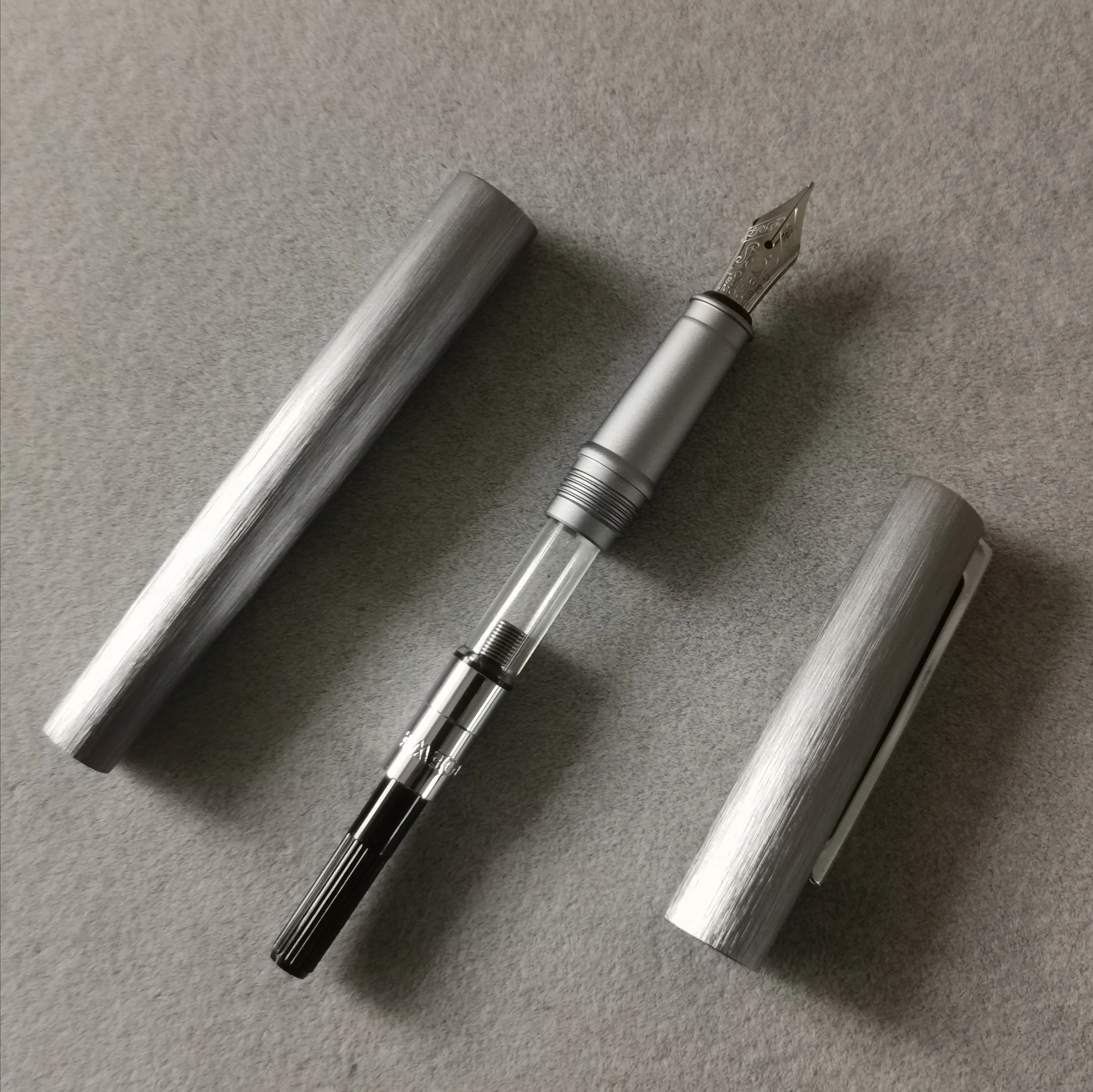 LE Gray Aluminum Fountain Pen Ink Pen With F Nib Converter Pen Office school supplies penna stilografica
