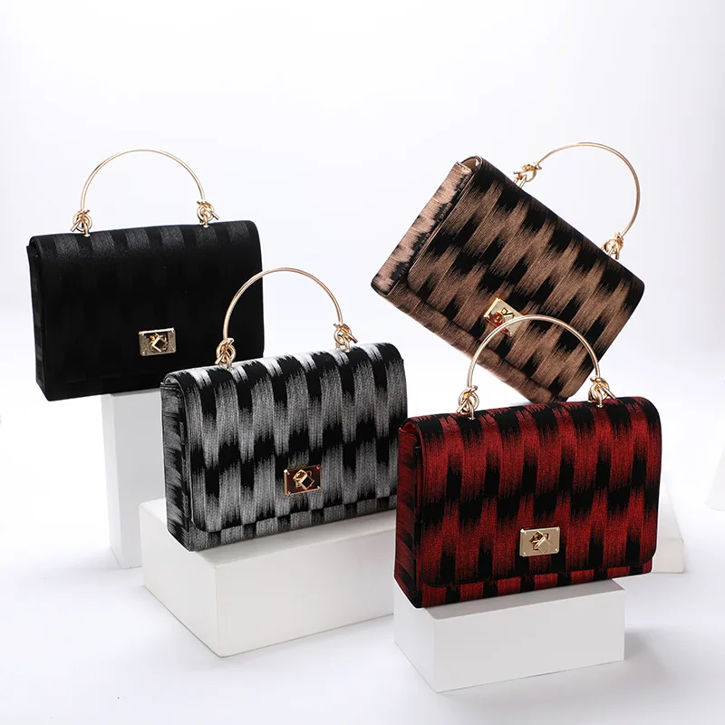 

Europe and the United States 2021 new product dinner bag fashion messenger bag trendy female bag dark gradient handbag PU leathe