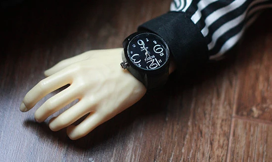 Детская ручная игрушка M0353 1/6 1/3 1/4 Uncle Doll BJD/SD, одежда, реквизит, аксессуары. Черные цифровые часы 1 шт.