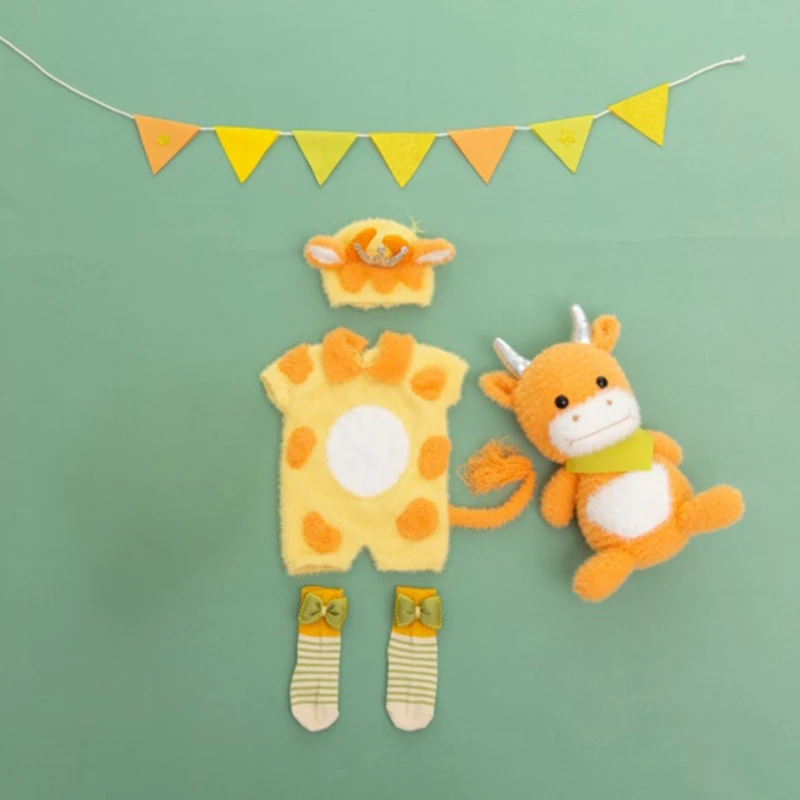 

3/5 Pcs Baby Cotton Hat Romper Socks Doll Banner Pull Flag Newborn Photography Props Outfits for Infants Photo Shooting