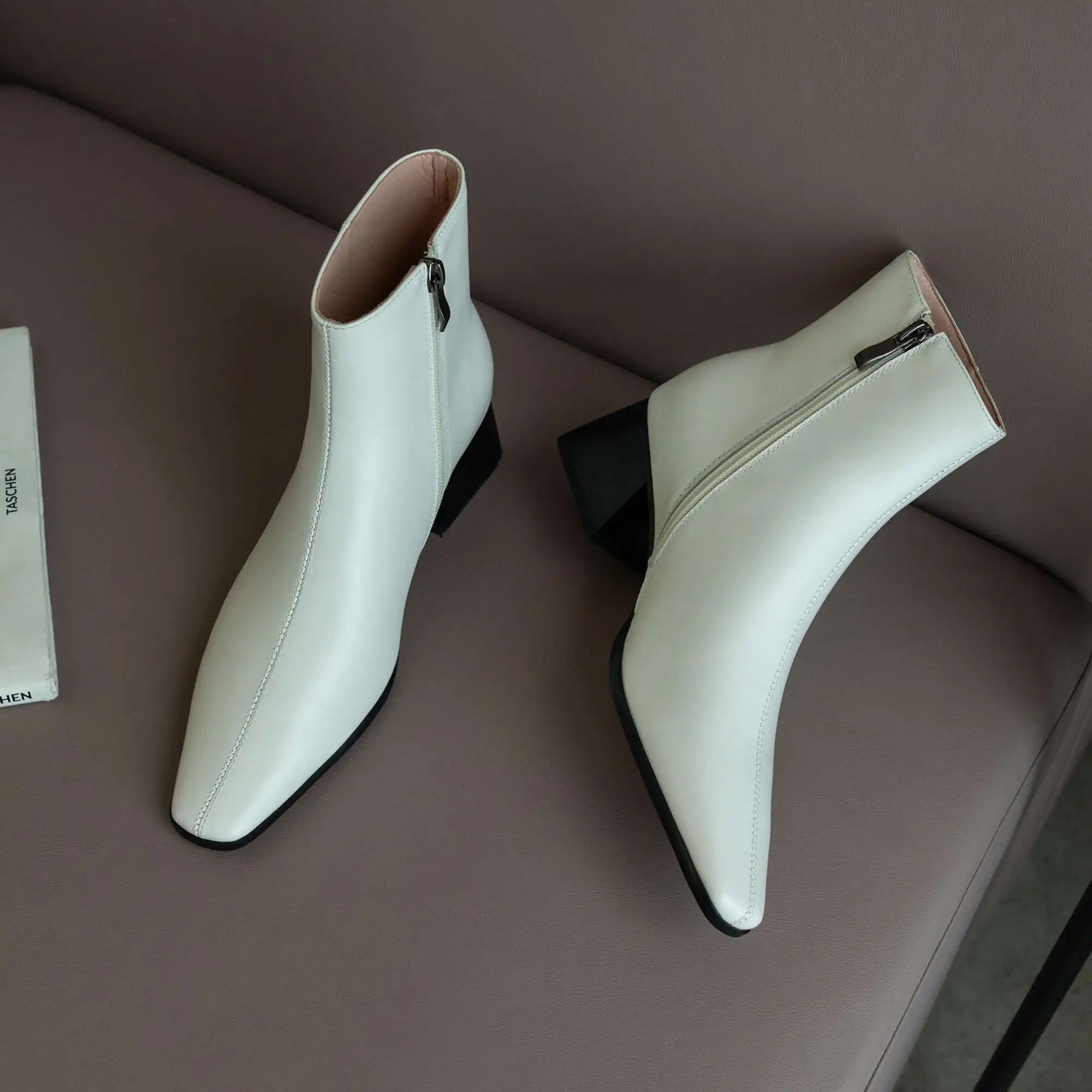 

Lenkisen 2020 winter new hot sale cow leather small square toe med heel classic colors Chelsea boots gentlewomen ankle boots L44