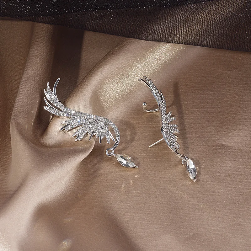 

European and American exaggerated super flash angel wings Women's earrings fashionable long ear bone clip earrings accessories
