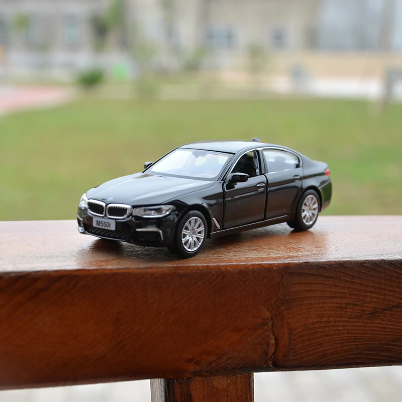 Модель bmw m5 f90 из сплава игрушка 1:36 модель автомобиля мебель автомобиль двойная