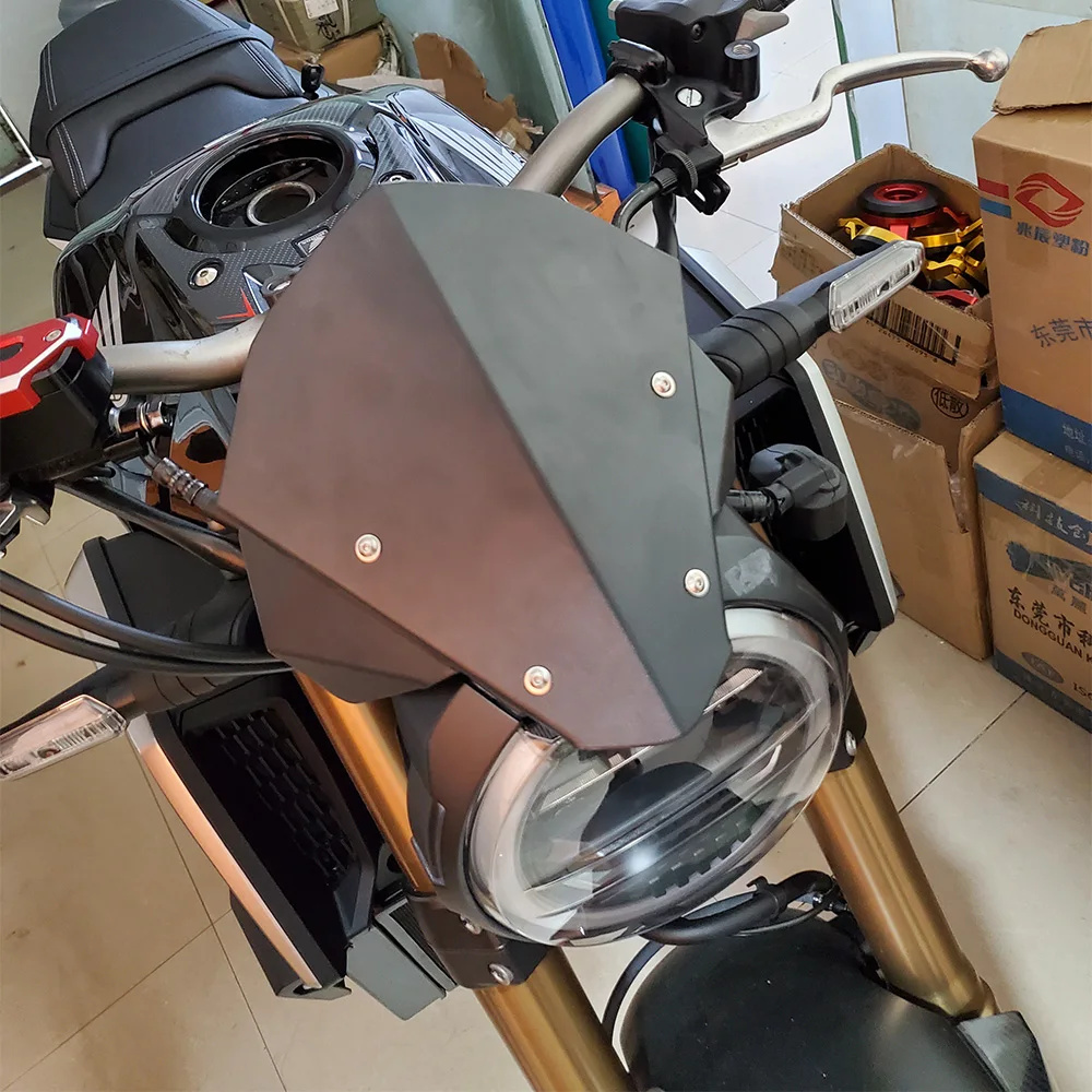 Передний декоративный экран на лобовое стекло для мотоцикла Honda CB650R 2019-2020 CB1000R 2018