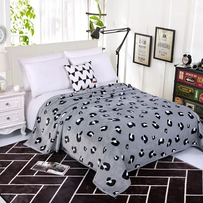 Бесплатная доставка фланелевые флисовые зимние одеяла на кровать плотные плед