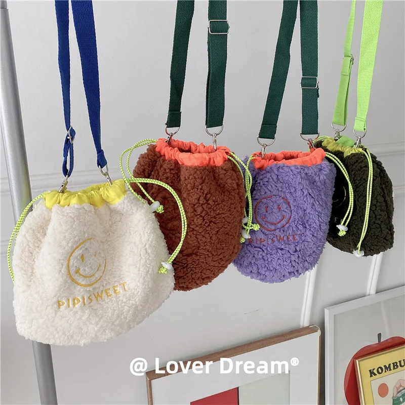 

Зимние женские сумки из овечьей шерсти, роскошные дизайнерские белые сумки на плечо, брендовая Сумка-тоут из искусственного меха, женская с...