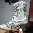 Модные ковбойские ботинки с цветочной вышивкой для женщин, Полуботинки на толстом каблуке, короткие ботинки, новинка сезона весна-осень 2022, женские ботинки в западном стиле