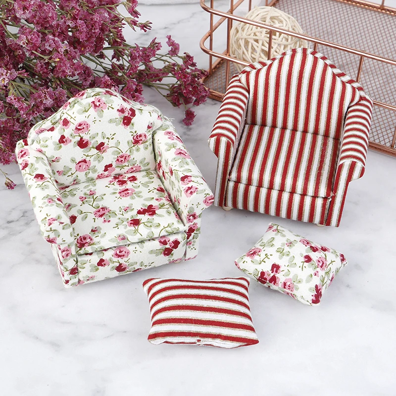 

1/12 Mini Floral Print Sofa Cushion Model Dollhouse Room Decor Photography Prop