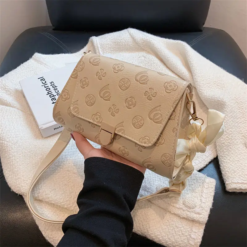

Маленькая женская сумка High Sense of Small Bag, Новинка лета 2021, модная нишевая дизайнерская маленькая квадратная сумка на одно плечо Ins