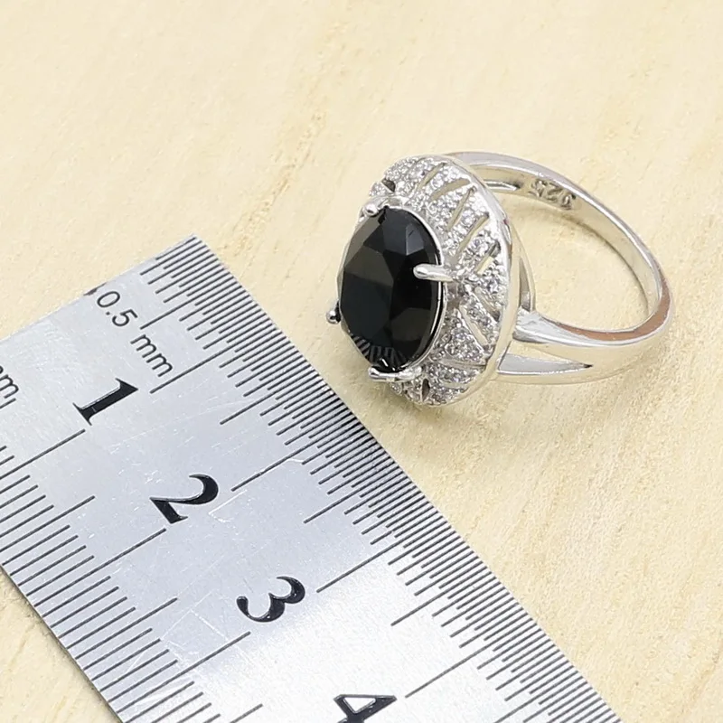 Браслет-кольцо с черным Цирконом серебристого цвета | Украшения и аксессуары
