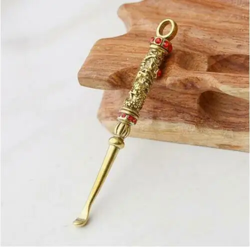 

Китайская маленькая статуя из латуни