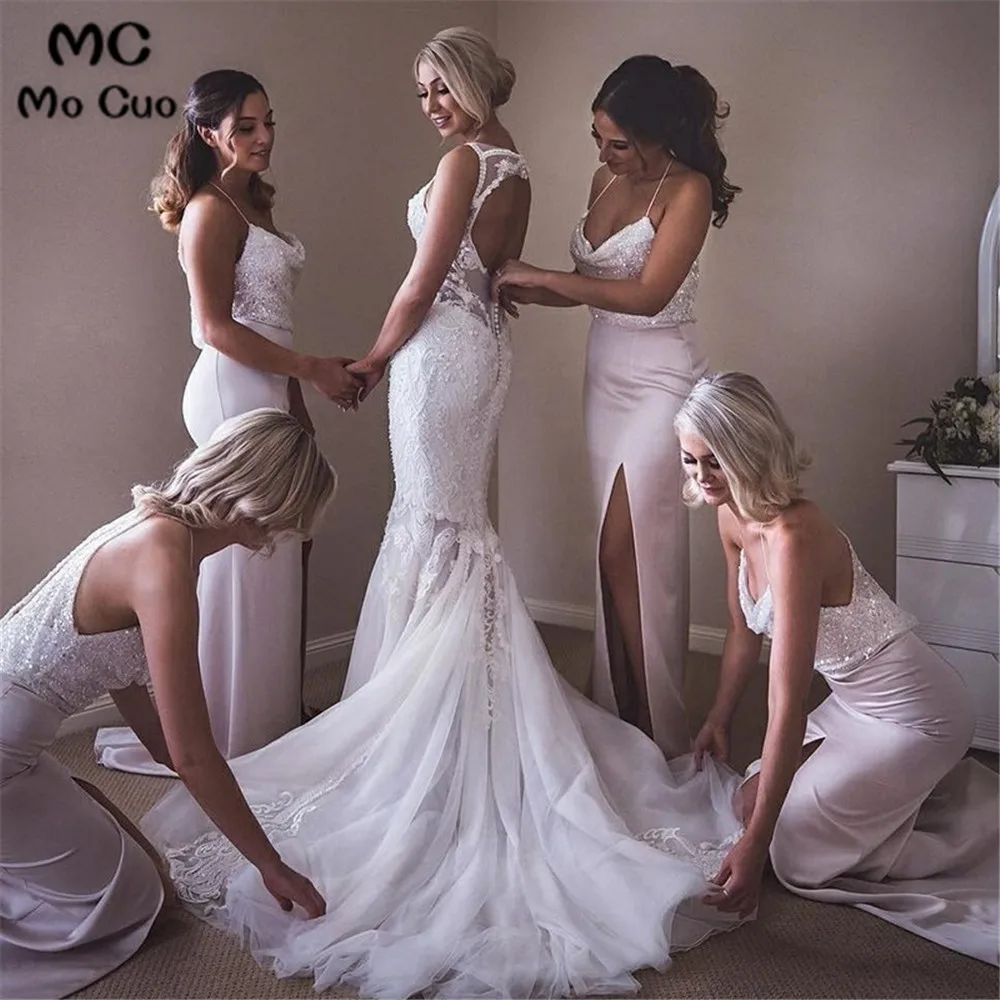 Элегантное платье подружки невесты с длинными блестками на тонких бретелях