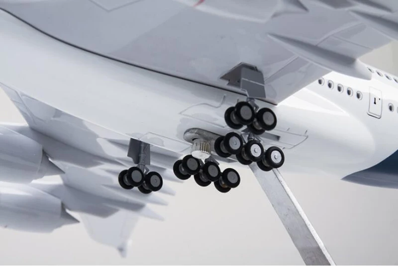 Коллекция 1/160 литой пластиковый самолет из смолы 50,5 см Airbus A380 прототип самолета с светильник и колесами