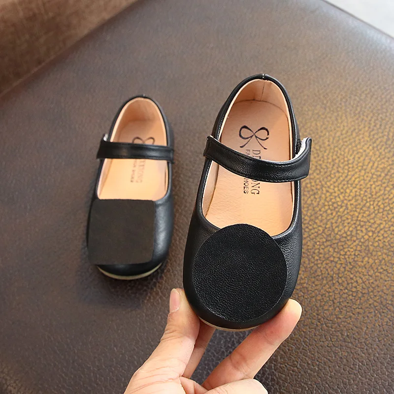 Детские кожаные туфли однотонная повседневная обувь на мягкой подошве для
